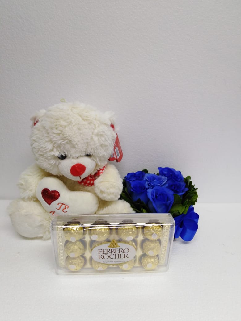 6 Rosas Azules en Caja Corazn, Bombones Ferrero Rocher 150Grs y Peluche de 30 cm 